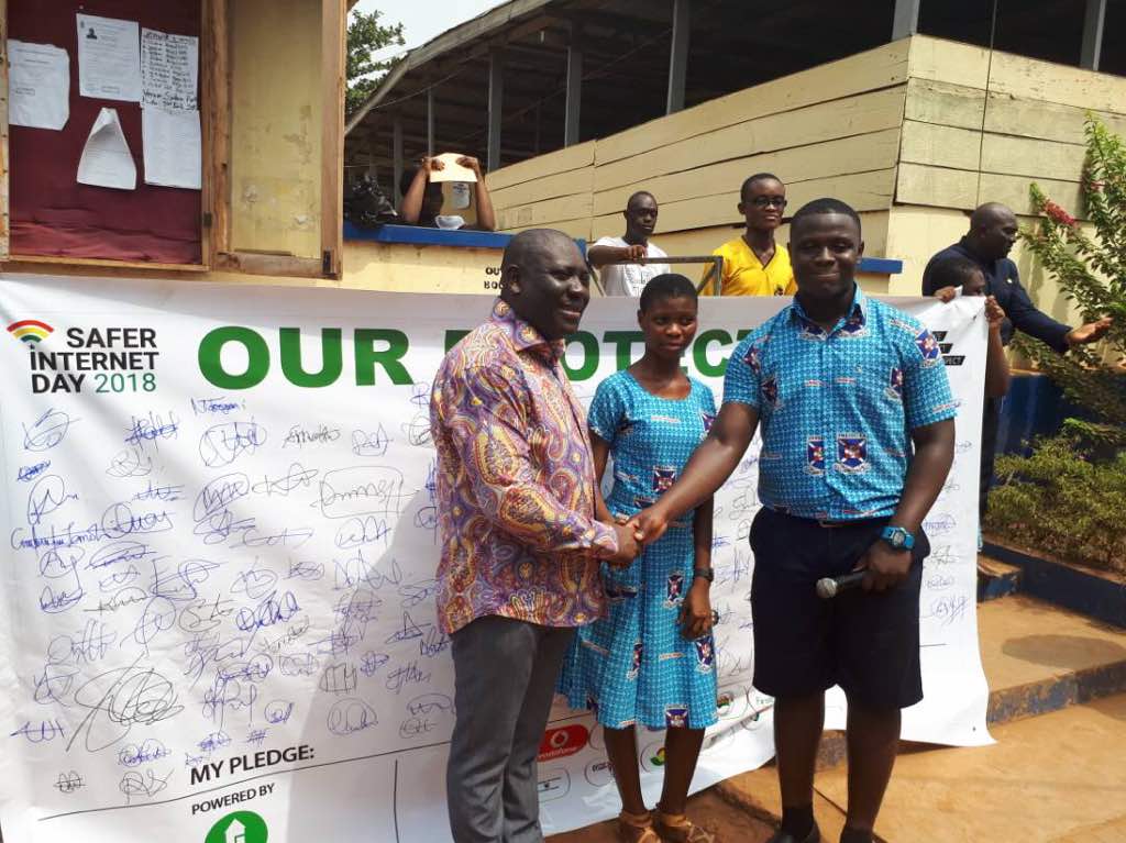 WhatsApp-Image-2018-02-01-at-14.53.02 MP for La Dadekotopon takes Safe Internet Day celebrations to the schools