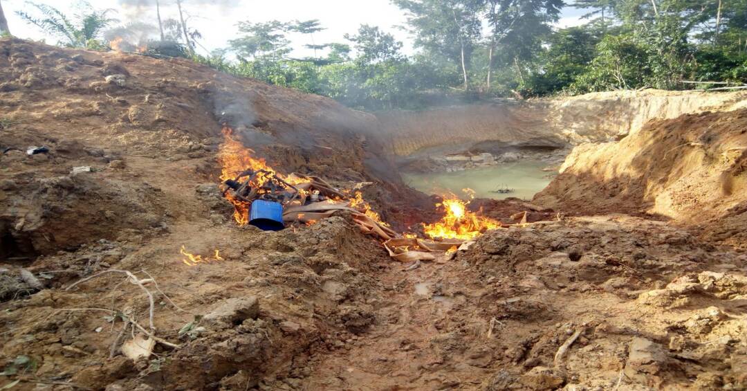 WhatsApp-Image-2018-09-19-at-22.33.11 4 Chinese arrested by Operation Vanguard in Agona Amenfi