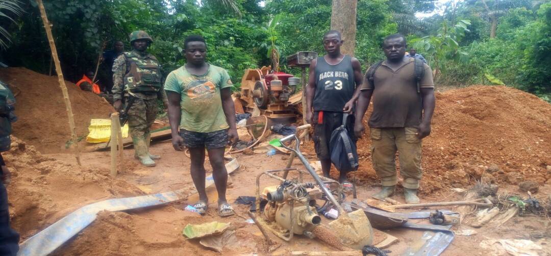 WhatsApp-Image-2018-09-19-at-22.33.12 4 Chinese arrested by Operation Vanguard in Agona Amenfi