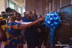 18.-HE-VP-cutting-the-sod-to-open-the-exhibition-MT4D-