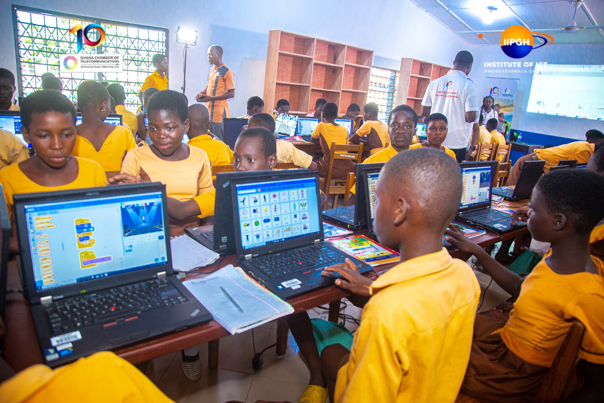 RC School Kids Coding Caravan in Tsiame